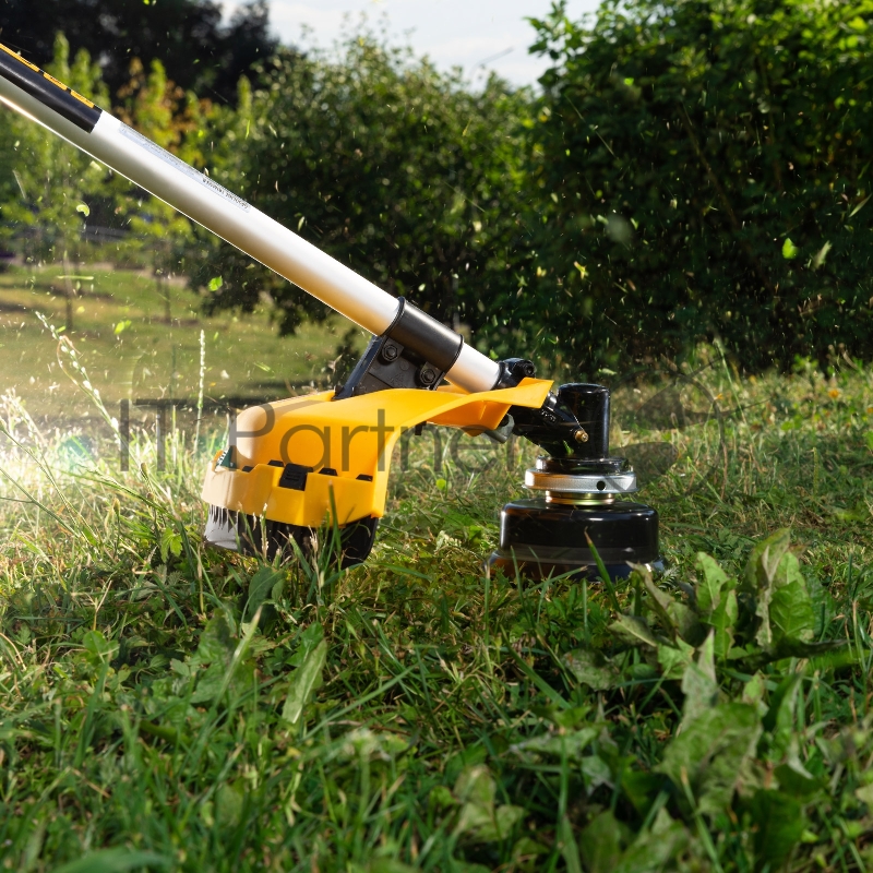 Триммер DENZEL DT 52S бензиновый 52см3 3 лс. разъемная штанга состоит из 2 частей