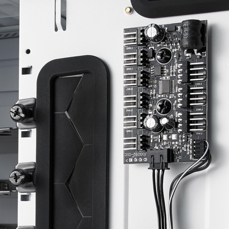 Корпус Define R6 White Tempered Glass FD-CA-DEF-R6-WT-TG (085928)