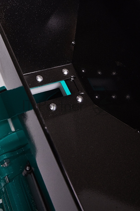 Зернодробилка STURM! HM2500 2500Вт измельч зерна и кукурузы 4 сита в комплекте