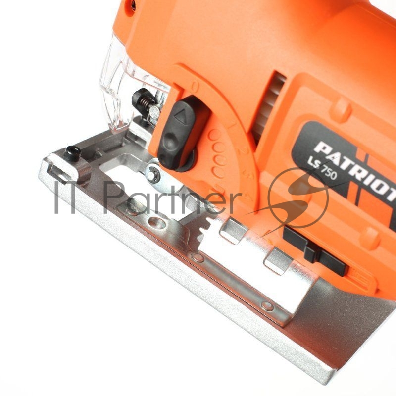 Лобзик PATRIOT LS750 Лобзик 190301715 {мощн.750 Вт, лазер, макс толщина дерева 110 мм, 4 поз. маятн. ход, регул. скорости, быстрая смена пилки, направляющая, литая стальная станина}