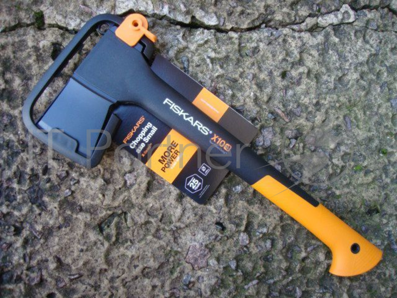 Топор Fiskars X10-S средний черный/оранжевый (121443)