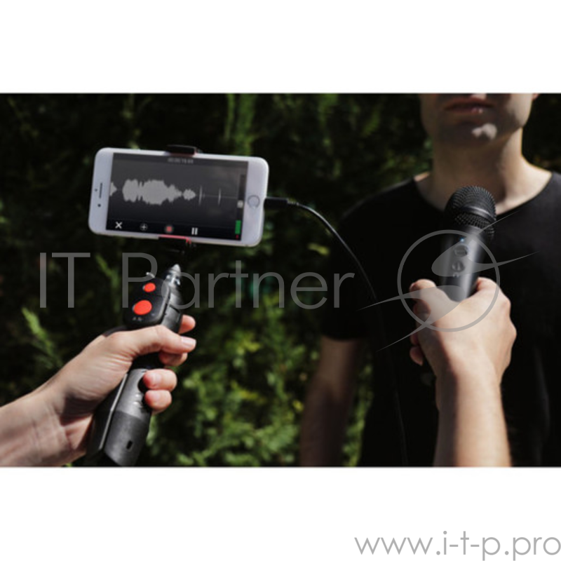 Ручной электретный USB-микрофон IK Multimedia iRig Mic HD 2 для устройств на базе iOS и MAC.