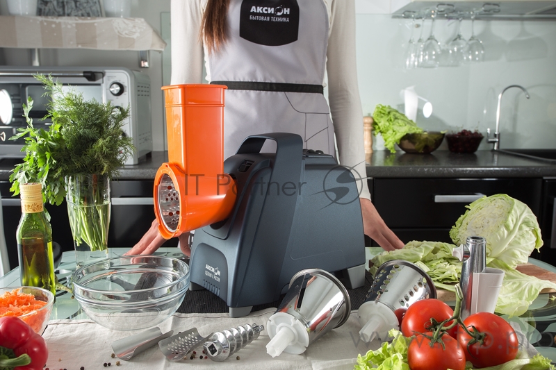 Мясорубка АКСИОН М61.02 Темно-синийМакс. мощность 2000 Вт. Защита двигателя от перегрузки. Максимальная производительность – 3 кг/мин. Приставка для набивки колбас (2шт.). Приставка кеббе. Приставка соковыжималка АМ11.04 (шнековая): предназначена дл