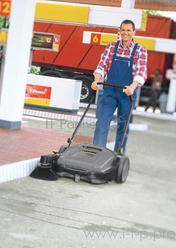 Подметальная машина Karcher KM 70/20 С