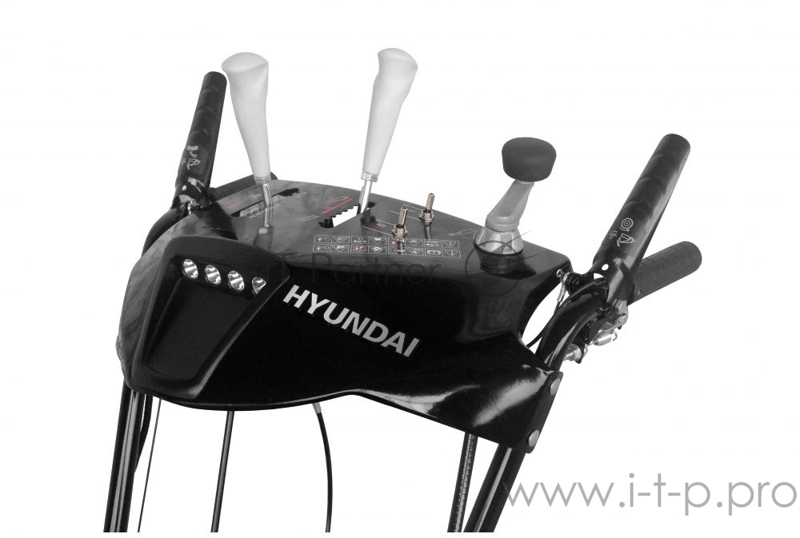 Снегоуборщик HYUNDAI S 7066 7лс выброс 11м