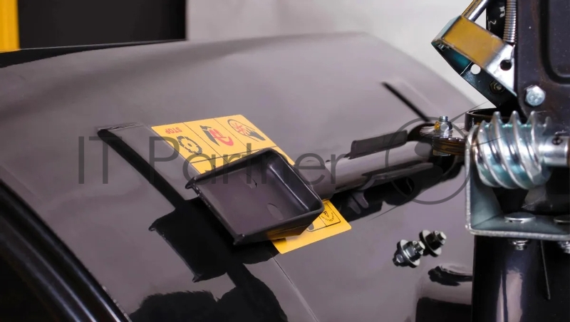 Снегоуборщик CHAMPION ST 1376E бензиновый 13лс 389см3 шир.захв.76см выс.захв.55см ск.6+2 115кг