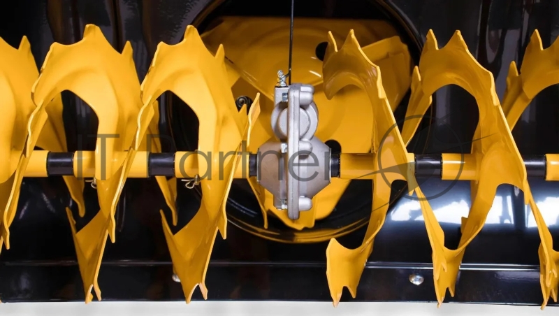 Снегоуборщик CHAMPION ST 1376E бензиновый 13лс 389см3 шир.захв.76см выс.захв.55см ск.6+2 115кг