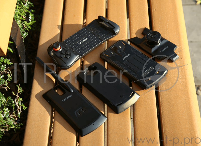 Смартфон Doogee Doogee S90_Super Mineral Black, 6,18 1080x2160, 2.0GHz, 8 Core, 6GB RAM, 128GB, up to 256GB flash, 16Mpix+8Mpix/8Mpix, 2 Sim, 2G, 3G, LTE, BT, Wi-Fi, NFC, GPS, Type-C, 5050mAh, Android 8.1, 168,5 ммx80,8 ммx14,1 мм, Powerbank, рация,