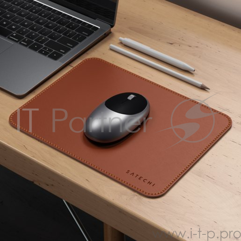 Коврик Satechi Eco Leather Mouse Pad для компьютерной мыши. Материал эко-кожа (искусственная кожа. Размер 25 x 19 см. Цвет коричневый.