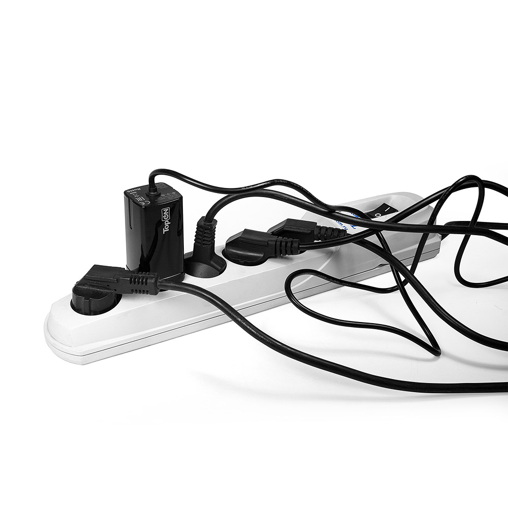 Универсальный компактный сетевой блок питания на 90W для ноутбуков и цифровой техники. 8 коннекторов