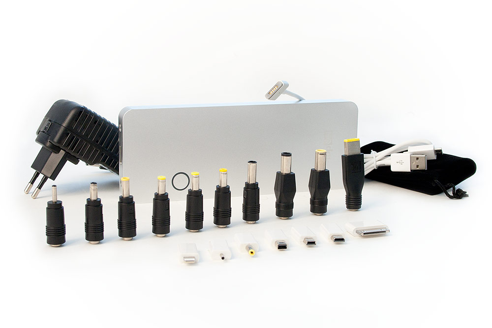 Универсальный внешний аккумулятор 12000mAh (44,4Wh) с USB-портом, для зарядки ноутбука Apple MacBook Air/Pro, планшета и смартфона. Серебристый.