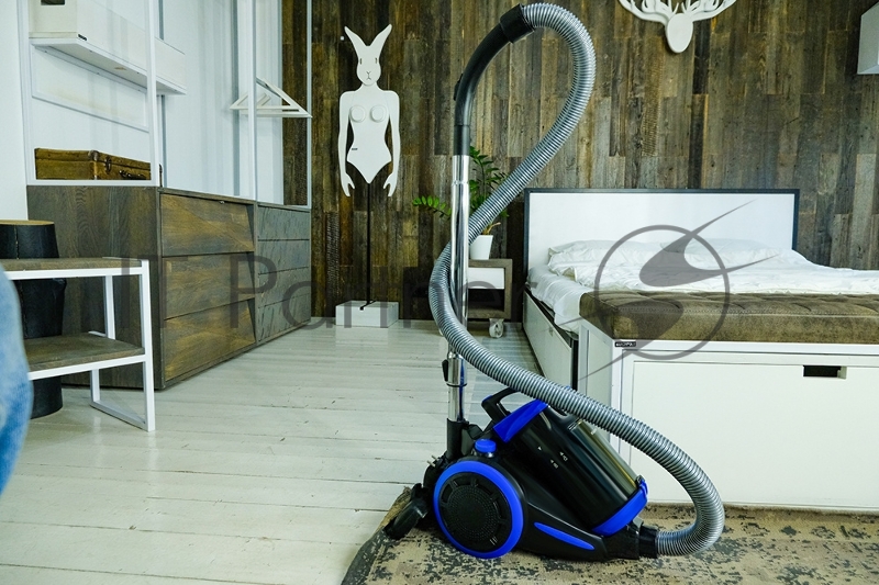 Пылесос Starwind SCV2030 2000Вт синий/черный