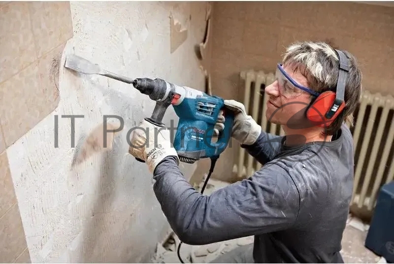 Перфоратор Bosch GBH 4-32 DFR Professional 0611332101 (900Вт, 800об./мин., 3600уд./мин., SDS-plus) + быстроз.патрон + смазка для буров + кейс