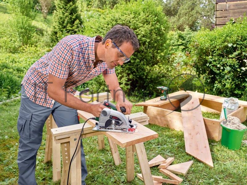 Дисковая пила Bosch PKS 40 06033C5000 (850Вт, 5300об./мин.) + пильный диск по дереву