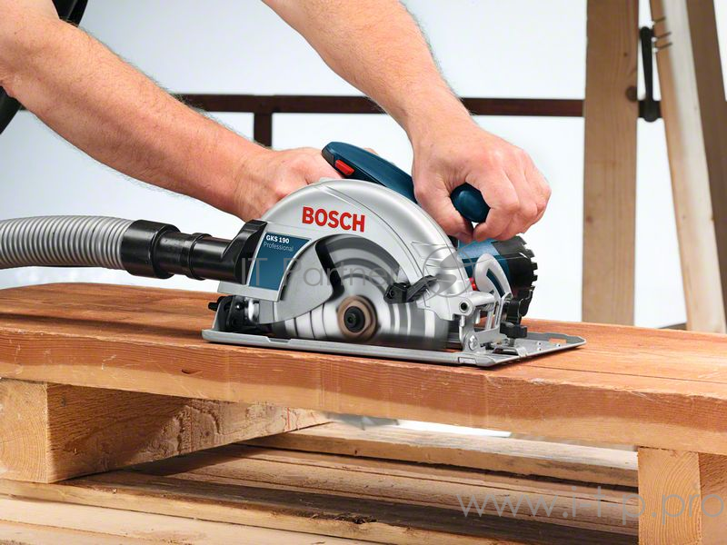 Дисковая пила Bosch GKS 190 Professional 0601623000 (1400Вт, 5500об./мин.) + пильный диск по дереву
