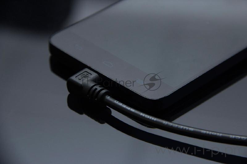 Кабель Greenconnect micro USB 2.0 1.0m угловой, черный, 28/28 AWG, AM / microB 5pin, (GCR-UA8AMCB6-BB2S-1.0m), экран, армированный, морозостойкий