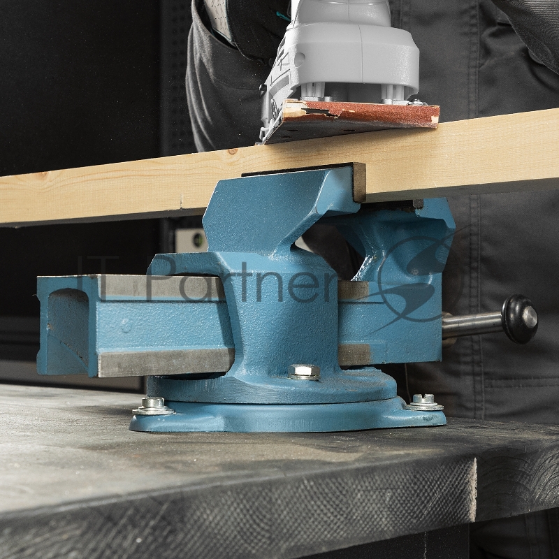 Россия Тиски слесарные,100 мм,поворотные //18663