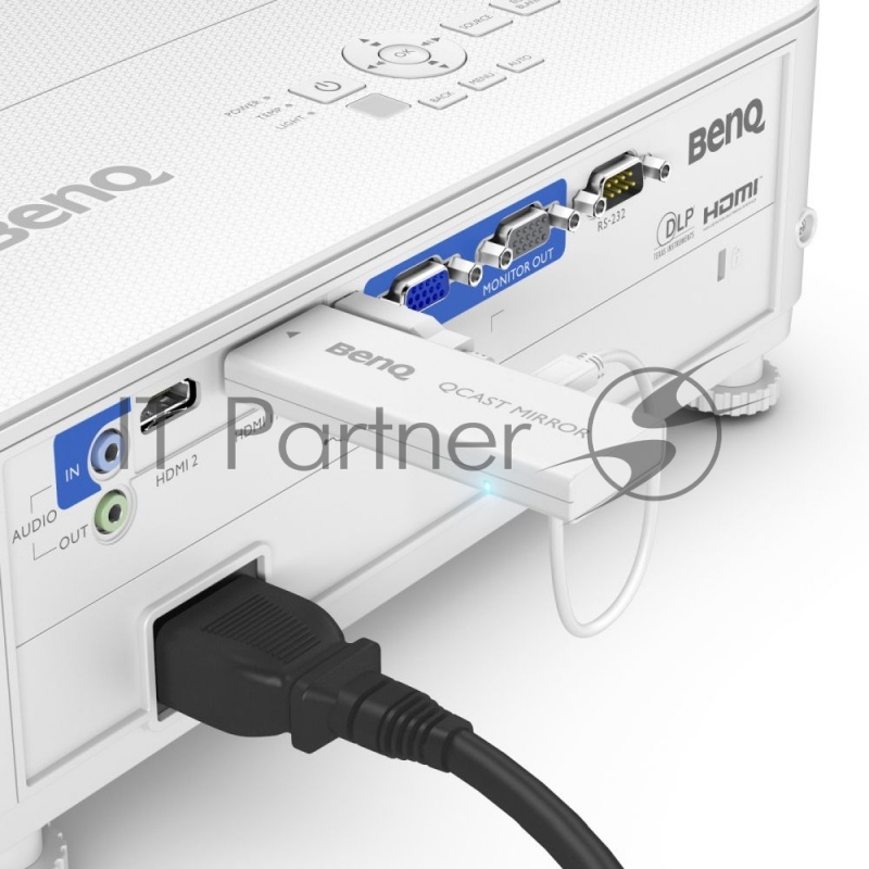 Проектор BENQ TH585 (DLP, 1080p 1920x1080, 3500Lm, 10000:1, +2xНDMI, MHL, 1x10W speaker, 3D Ready, lamp 15000hrs, WHITE,