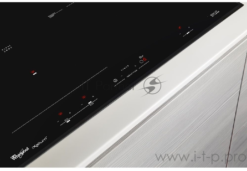 Индукционная варочная поверхность Whirlpool ACM 920/BF черный