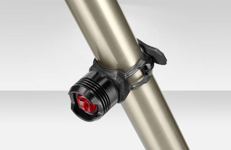 Фонарь габаритный JY-3006T Черный 560117 РРЦ: 246р.