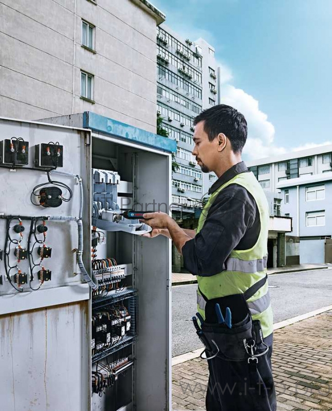 Отвертка электрическая Bosch GO 2 аккум. патрон:держатель бит 1/4 (кейс в комплекте)