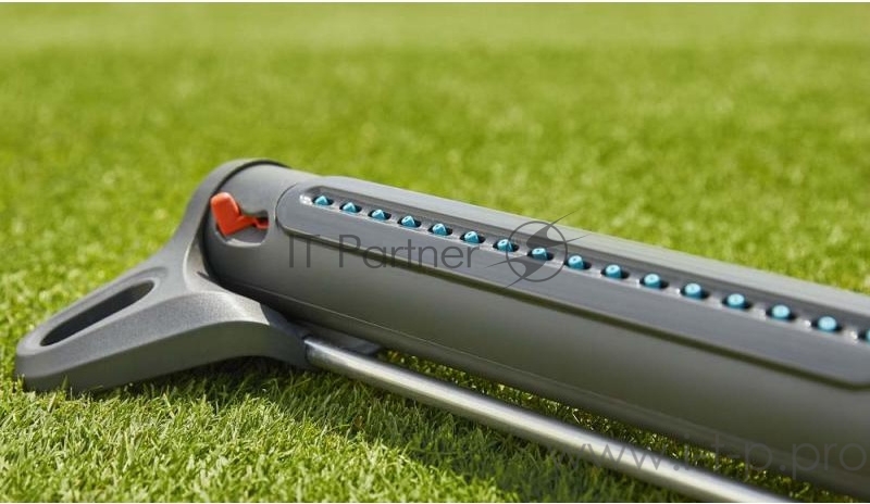 Дождеватель Gardena AquaZoom S осцилирующий черный оранжевый (18710-34.000.00)