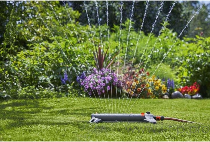 Дождеватель Gardena AquaZoom S осцилирующий черный оранжевый (18710-34.000.00)