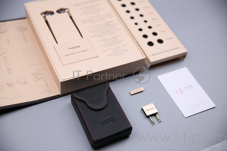 Наушники 1MORE Triple-Driver In-Ear Headphones E1001-Gold