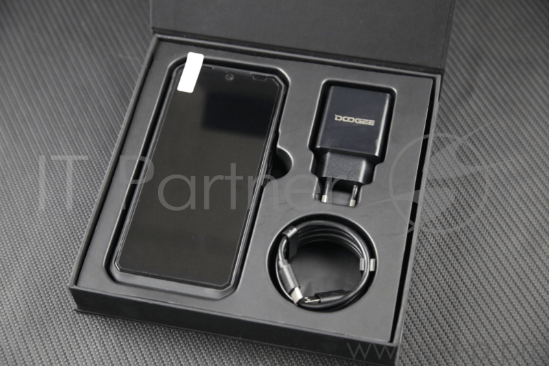 Смартфон Doogee Doogee S95 Pro Mineral Black, 6.3 1080x2160, 2x2,2 ГГц+ 6x2,0 ГГц, 8 Core, 8GB RAM, 128GB, up to 256GB flash, 48 МП + 8 МП + 8МП/16Mpix, 2 Sim, 2G, 3G, LTE, BT, Wi-Fi, NFC, GPS, Type-C, 5150 мА·ч, Android 9.0, 285 г, 168 ммx79,3 ммx13