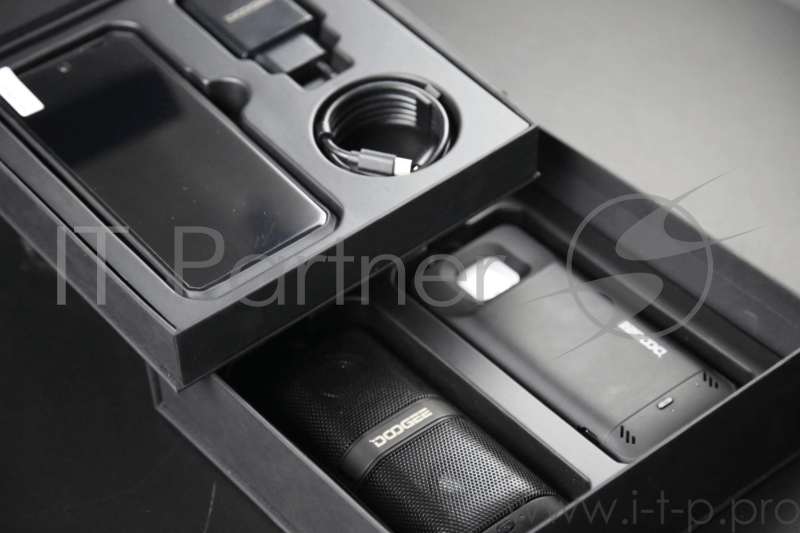 Смартфон Doogee Doogee S95 Pro Mineral Black, 6.3 1080x2160, 2x2,2 ГГц+ 6x2,0 ГГц, 8 Core, 8GB RAM, 128GB, up to 256GB flash, 48 МП + 8 МП + 8МП/16Mpix, 2 Sim, 2G, 3G, LTE, BT, Wi-Fi, NFC, GPS, Type-C, 5150 мА·ч, Android 9.0, 285 г, 168 ммx79,3 ммx13