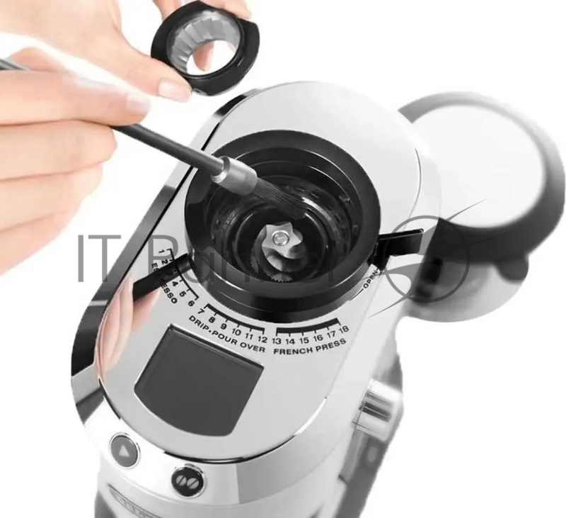 Кофемолка Delonghi KG521.M 150Вт сист.помол.:ротац.нож вместим.:350гр черный