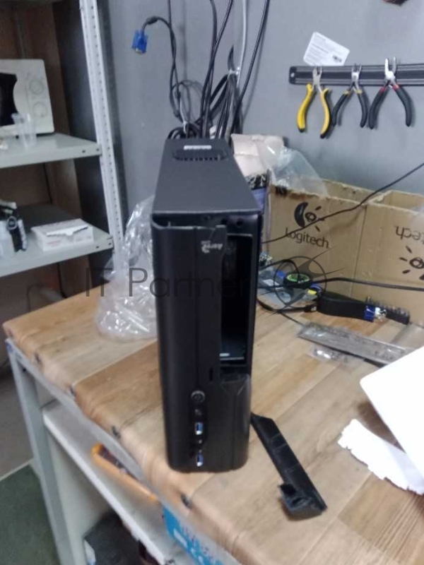 Корпус Miditower Aerocool Cs-101 Black , ATX, черный 400W EN54722