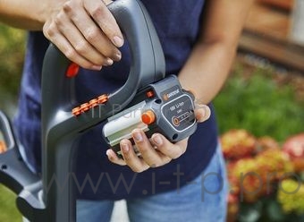 Триммер электрический Gardena ComfortCut Li-18/23 аккум. неразбор.штан. реж.эл.:нож