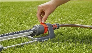 Дождеватель Gardena Aqua L осцилирующий черный (18704-20.000.00)