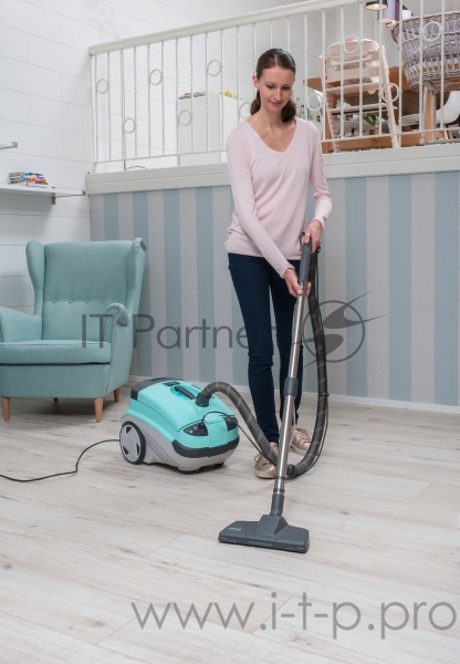 Пылесос THOMAS Пылесос THOMAS/ 1600Вт, пылесборник, влажная уборка