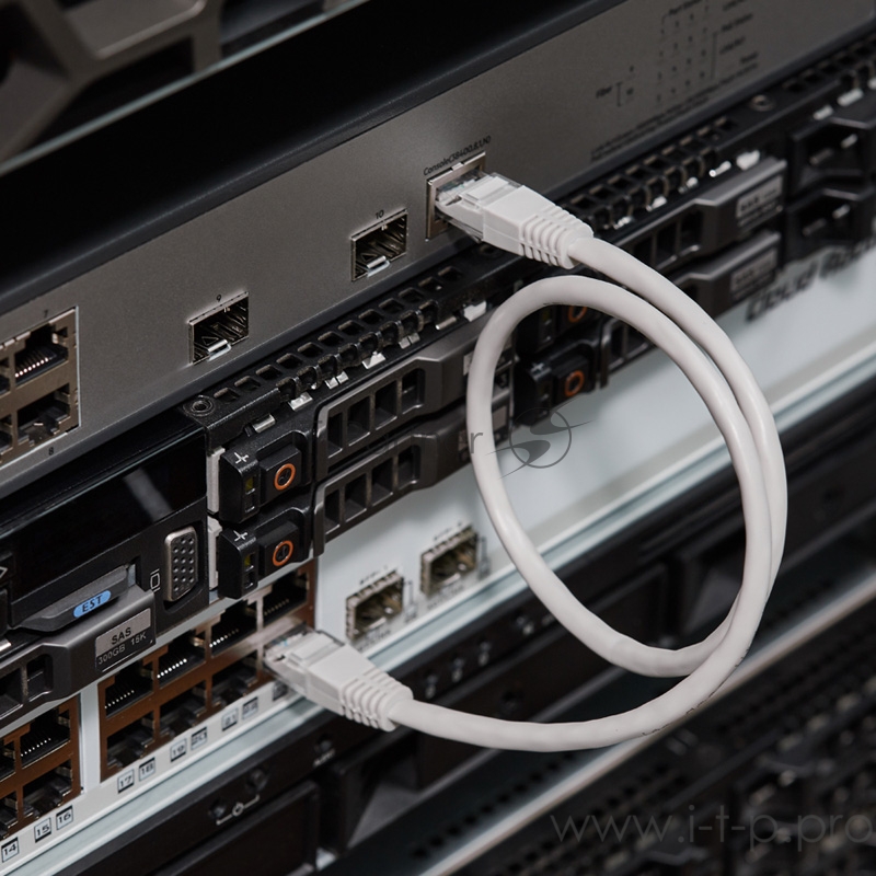 Коммутационный шнур REXANT (18-1001) Патч-корд UTP 5e кат. литой 0.5М СЕРЫЙ