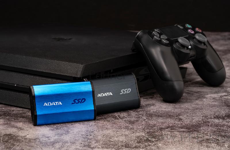 Накопитель внешний 1.8 1TB ADATA SE800 Black External SSD ASE800-1TU32G2-CBK USB 3.2 Gen 2 Type-C, 1000R, USB 3.2 Type-C to C cable,USB 3.2 Type-C to A cable, Quick Start Guide, Tough-IP68 dustproof and waterproof, Military-Grade shockproof, RTL