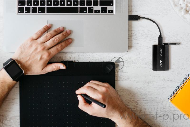 Накопитель внешний 1.8 1TB ADATA SE800 Black External SSD ASE800-1TU32G2-CBK USB 3.2 Gen 2 Type-C, 1000R, USB 3.2 Type-C to C cable,USB 3.2 Type-C to A cable, Quick Start Guide, Tough-IP68 dustproof and waterproof, Military-Grade shockproof, RTL