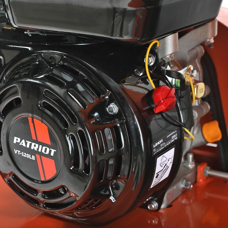 Виброплита PATRIOT VT-120LB, Loncin G200F 6.5 л/с, плита - 600х480 мм, 120 кг, бак д/воды.