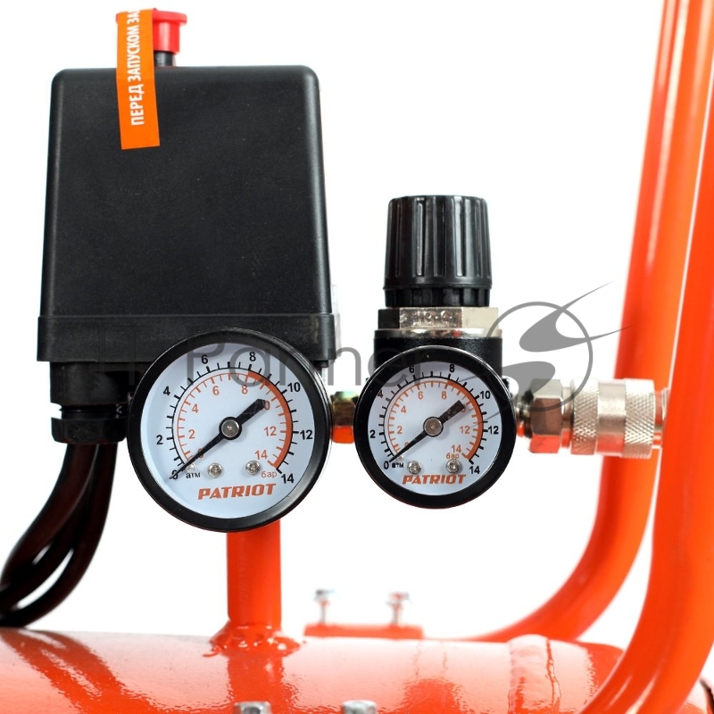 Компрессор Patriot поршневой безмасляный WO 100-440, 440 л/мин, 8 бар, 2500 Вт, 100 л, быстросъем и елочка с вентилем