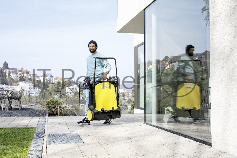 Ручная подметальная машина Karcher S 6 Twin
