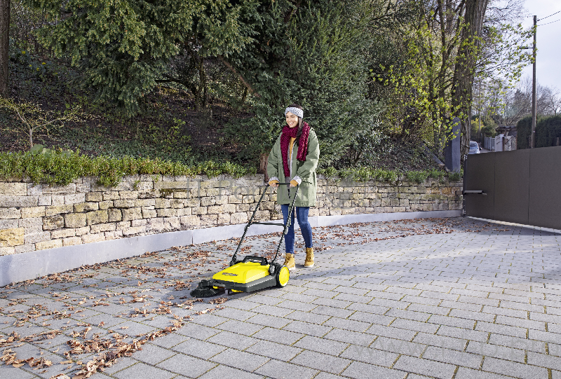Ручная подметальная машина Karcher S 4
