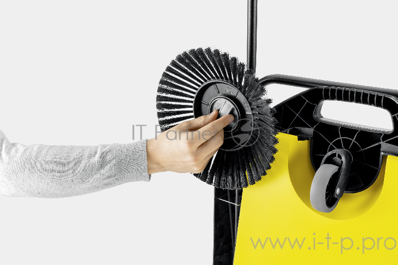 Ручная подметальная машина Karcher S 4