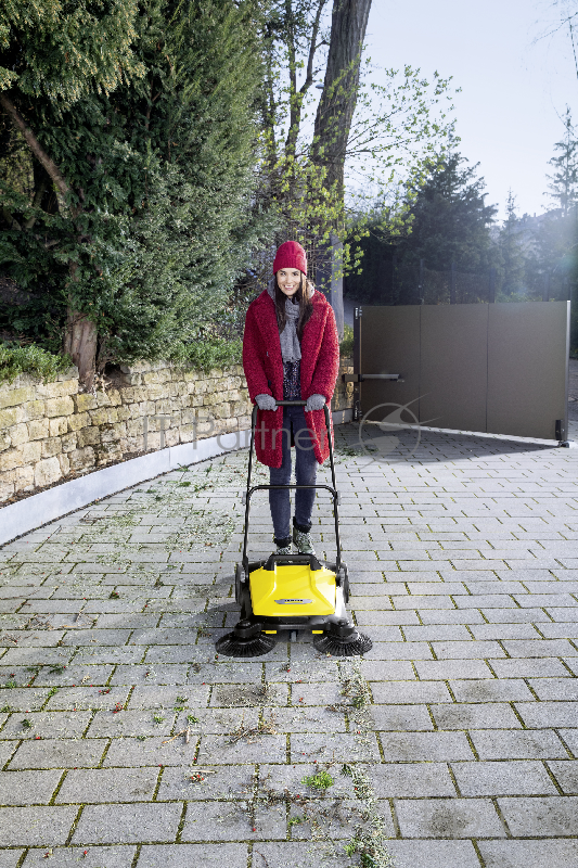 Ручная подметальная машина Karcher S 4 Twin