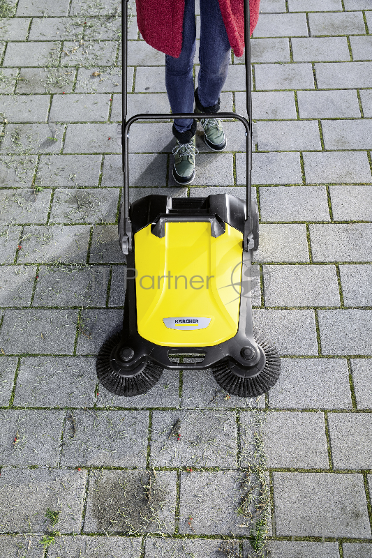 Ручная подметальная машина Karcher S 4 Twin