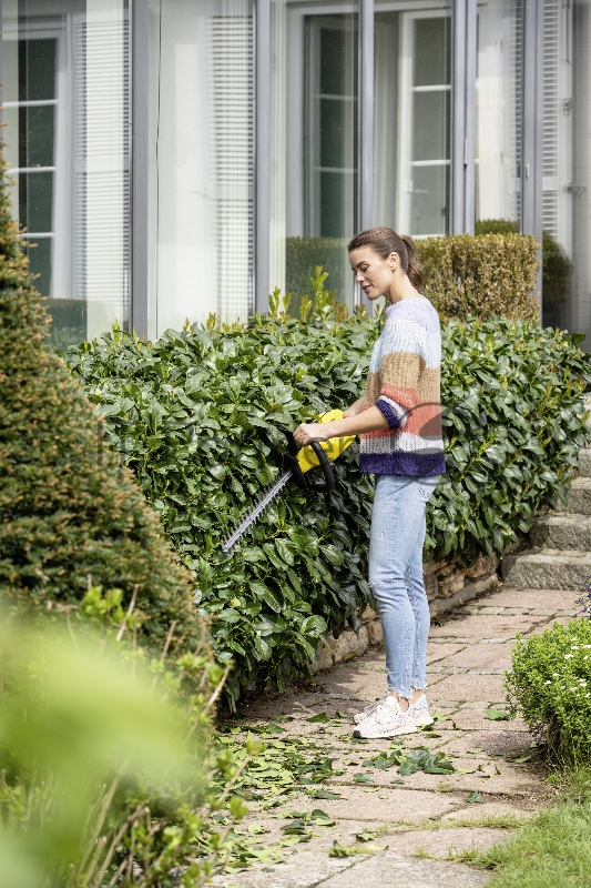 Аккумуляторный кусторез Karcher Hedge Trimmer Battery 18-45 *INT (без аккумулятора в комплекте)