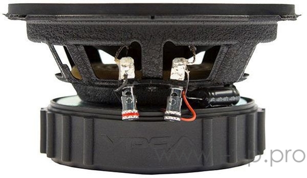 Акустическая система URAL АК-47 Широкая диаграмма направленности ВЧ/СЧ диапазонов 3-хслойный диффузор с полимерным покрытием Глубокий бас. Акустическая система: 2-полосная коаксильная. Диаметр: 130 мм. Диапазон частот: 48 - 20000 Гц. Максимальная мощ