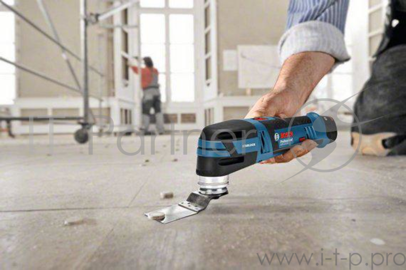 Многофункциональные инструменты Bosch GOP 12V-28 Резак универсальный 06018B5020 { 12 B, 20 000 колебаний/мин, Чемодан }