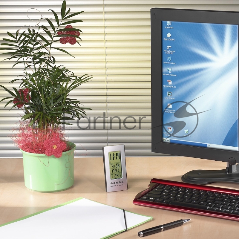 Часы с термометром Hama H-186357 серебристый/черный