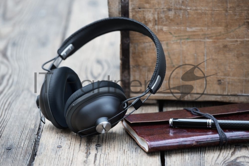 Наушники Panasonic RP-HTX80BGCK, черный Bluetooth модель со встроенной гарнитурой, 24 часа работы при полной зарядке, 150 минут работы при короткой 15-минутной (Чёрный)